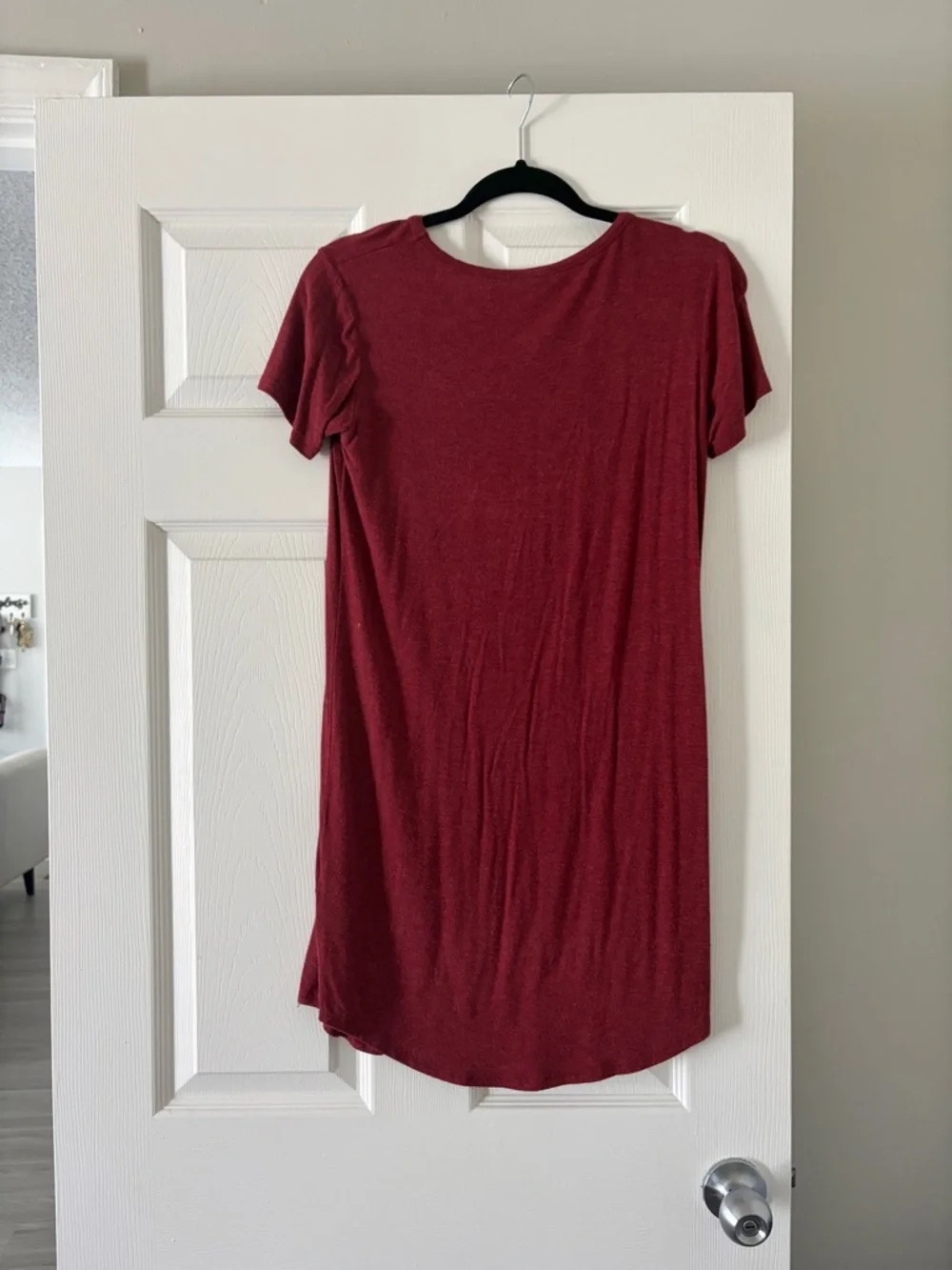 Women's Short Sleeve Crewneck Tunic Top - Burgundy